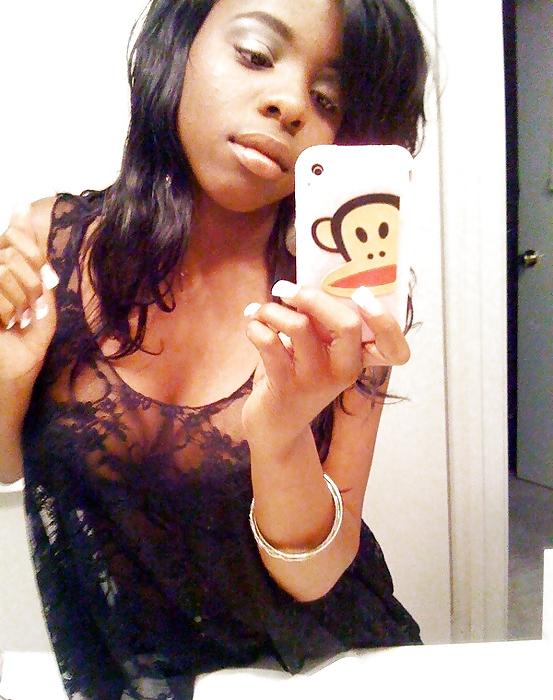 25P Amateur Black Girls 13