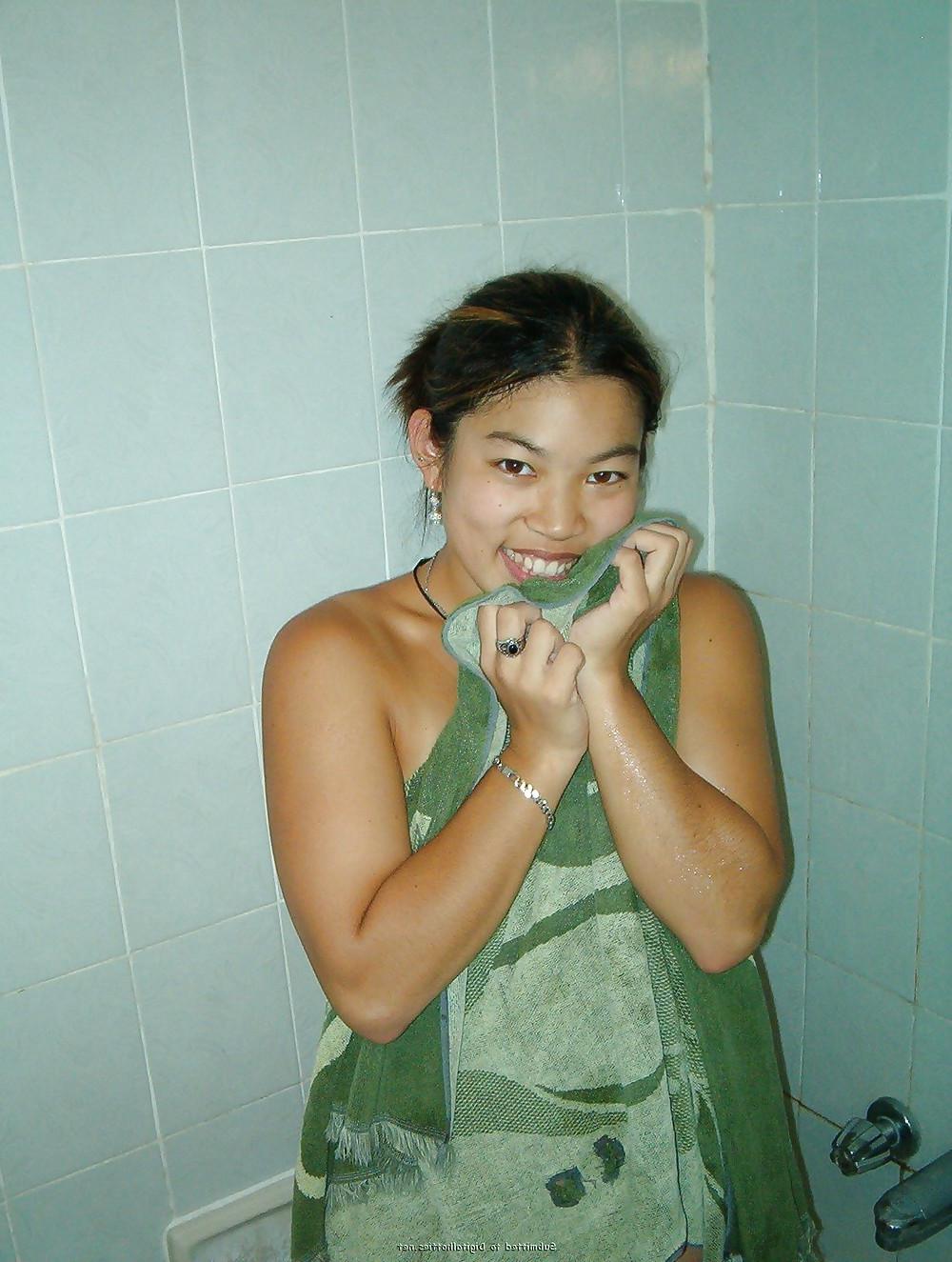 25P Amateur Asian bimbo