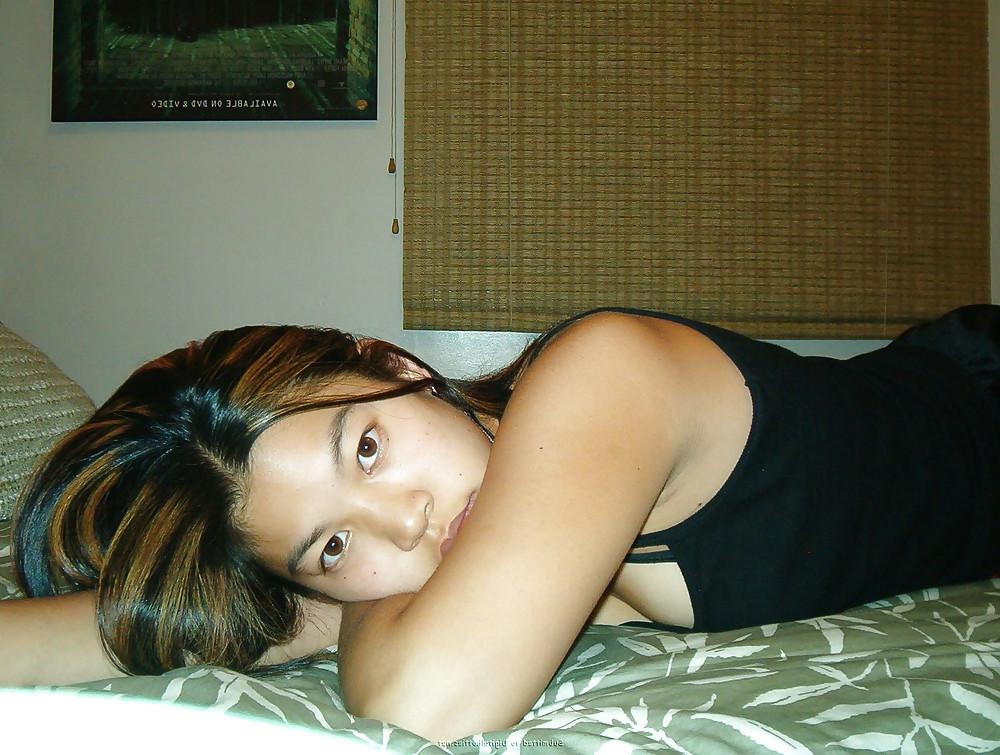 25P Amateur Asian bimbo