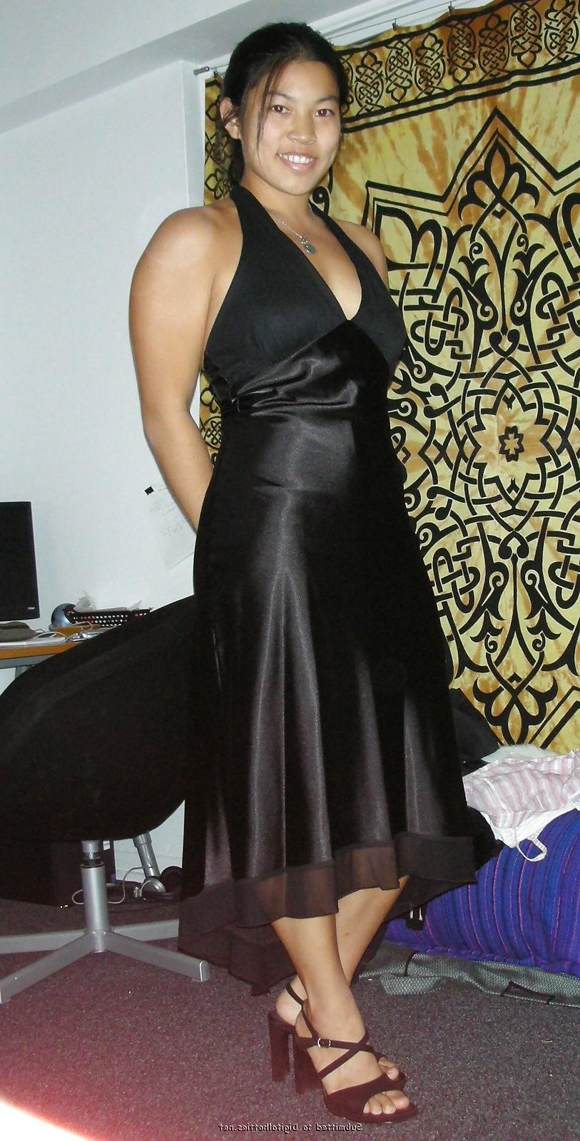 25P Amateur Asian bimbo