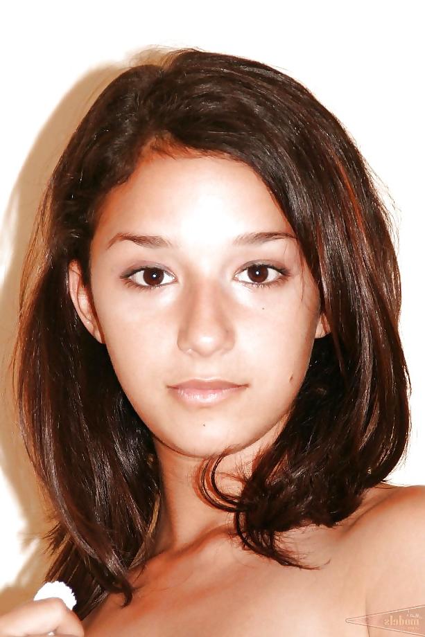 24P Hot Amateur Teen Brunette