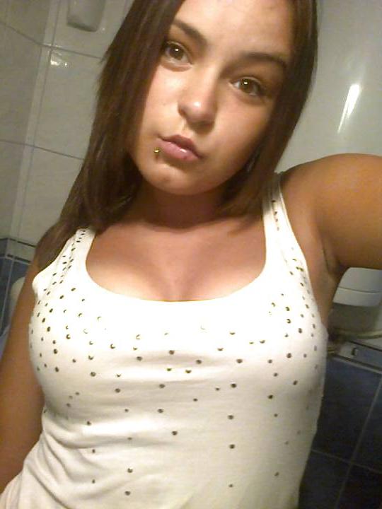 24P Bulgarian amateur girls tits pt.9