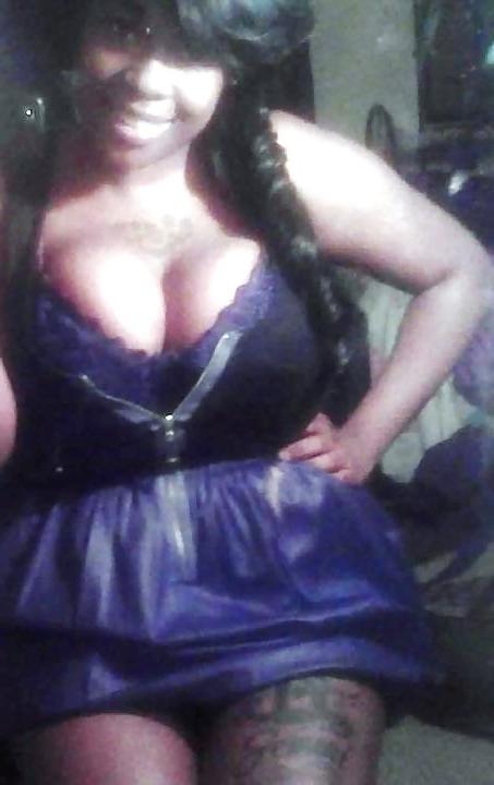 25P Amateur black girl with huge tits