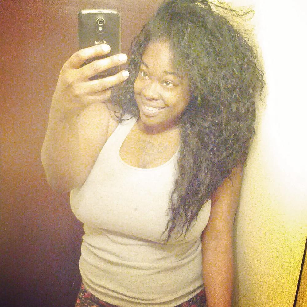 25P Amateur black girl with huge tits