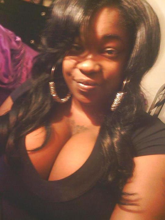 25P Amateur black girl with huge tits