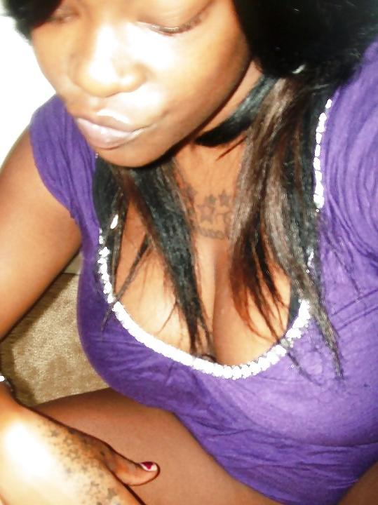 25P Amateur black girl with huge tits