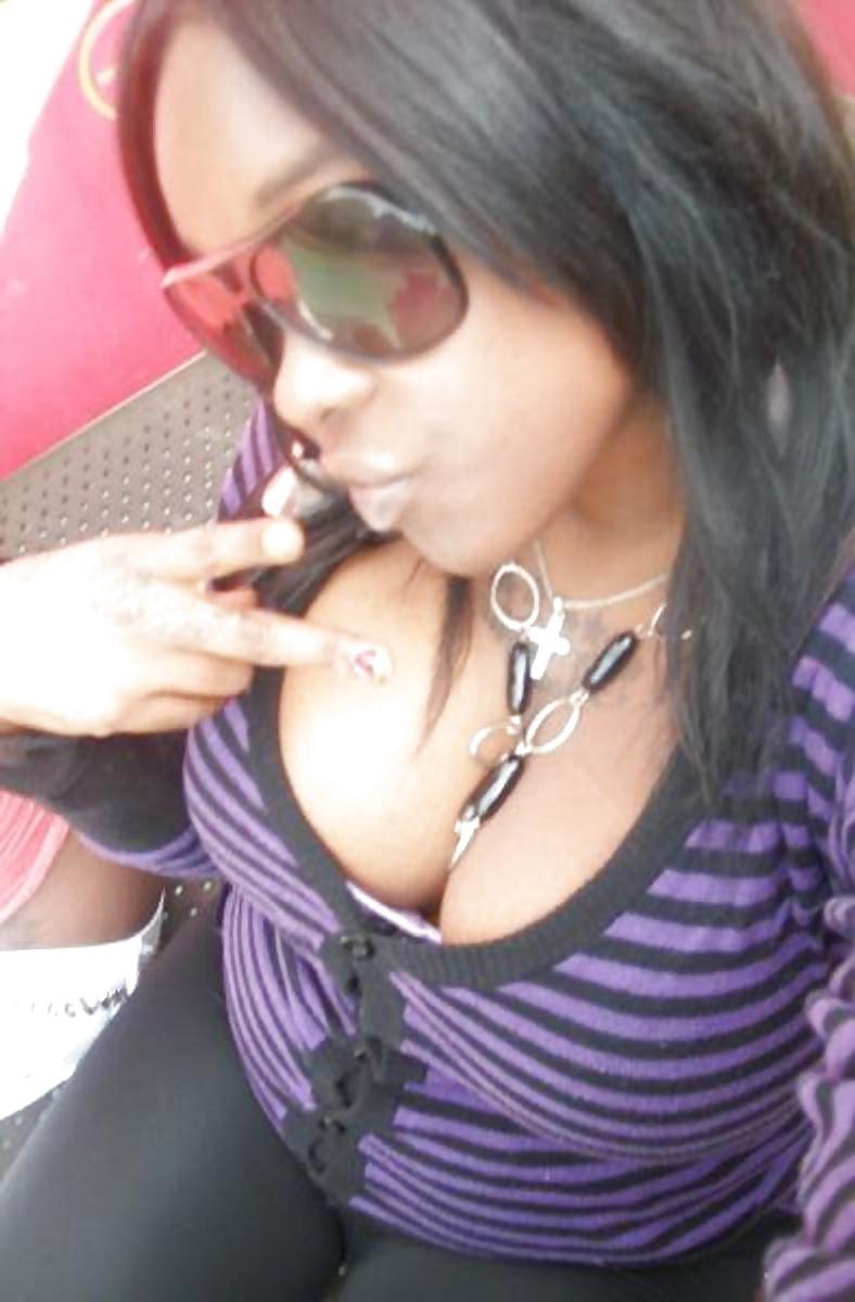 25P Amateur black girl with huge tits