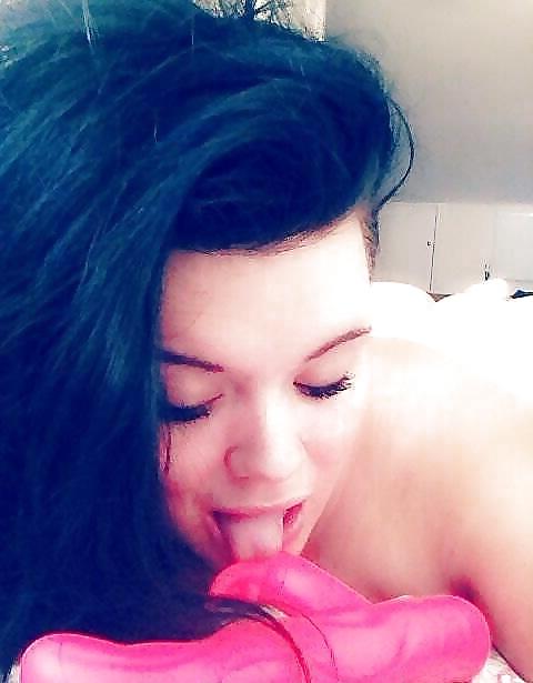 24P AMATEUR GIRLS LOVE TOYS