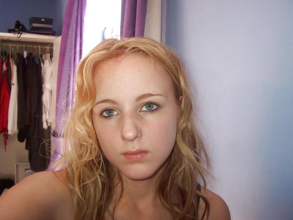 25P Amateur Teen Blonde in Bedroom