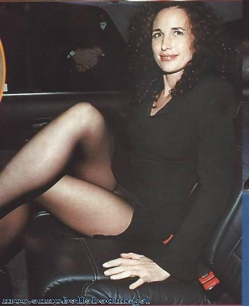 23P Amateur matures pokies,downblouse and upskirt 1.
