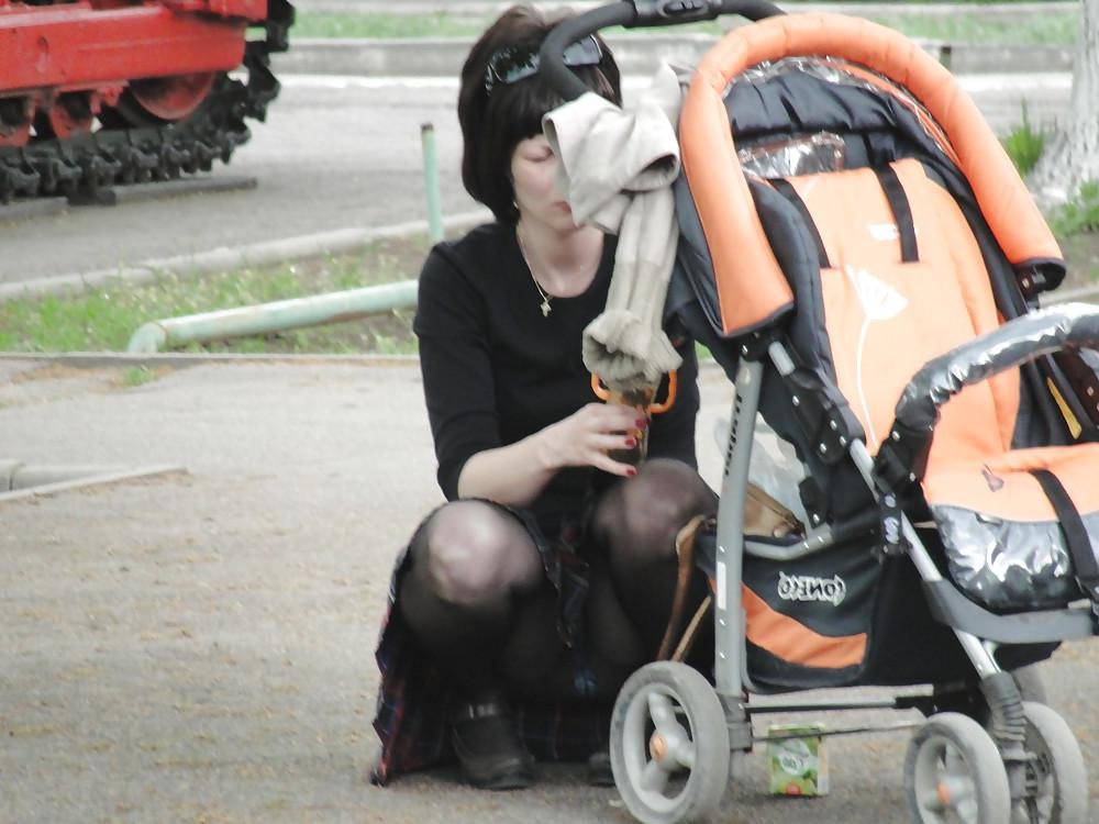 23P Amateur matures pokies,downblouse and upskirt 1.