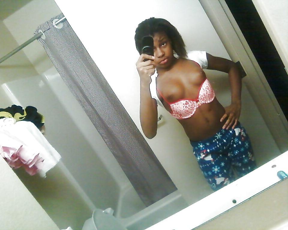 25P AMATEUR: BLACK SELFSHOT COLLECTION 01