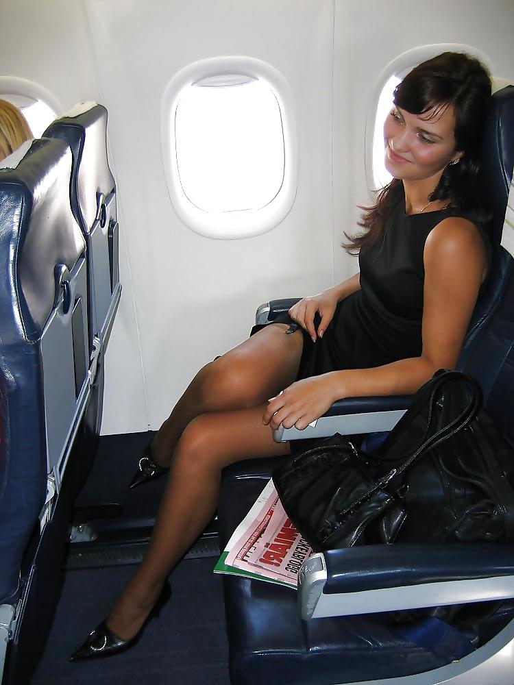 17P AMATEUR PANTYHOES - Cute amateur teen legs