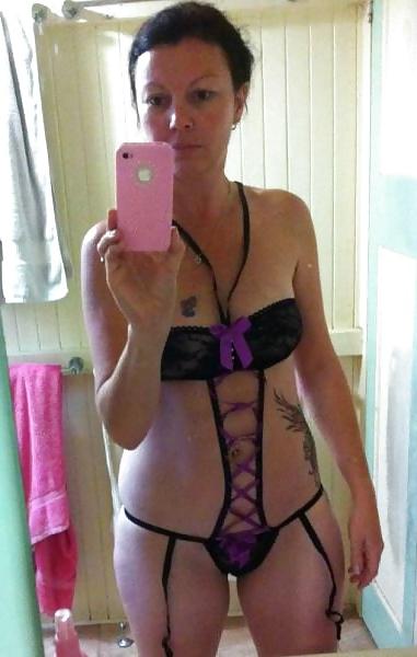 25P Selfie Amateur Milfs and Mature - vol 3!