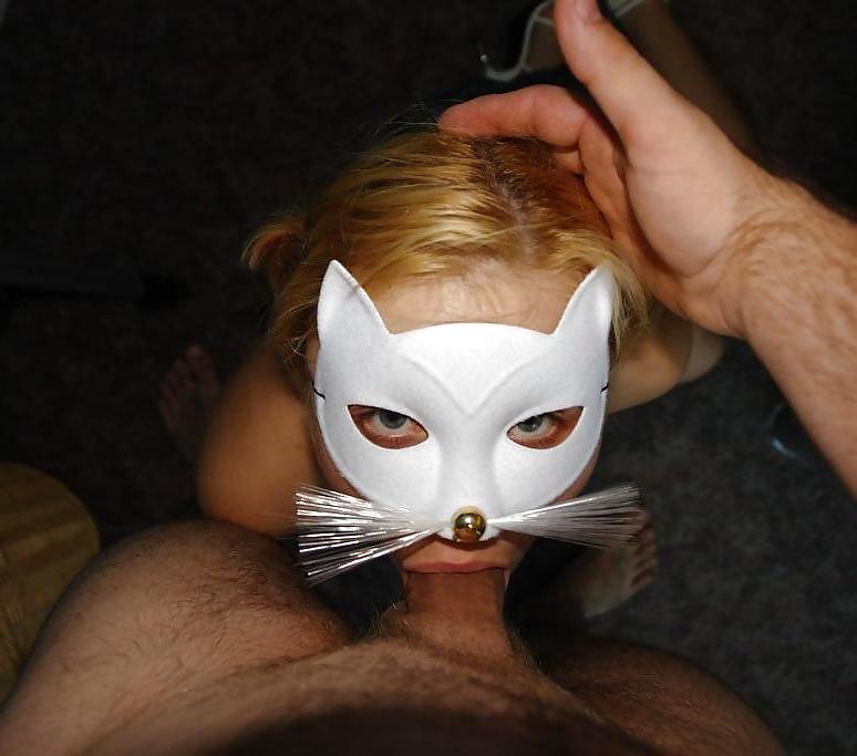 25P Amateur girls love blowjobs 12