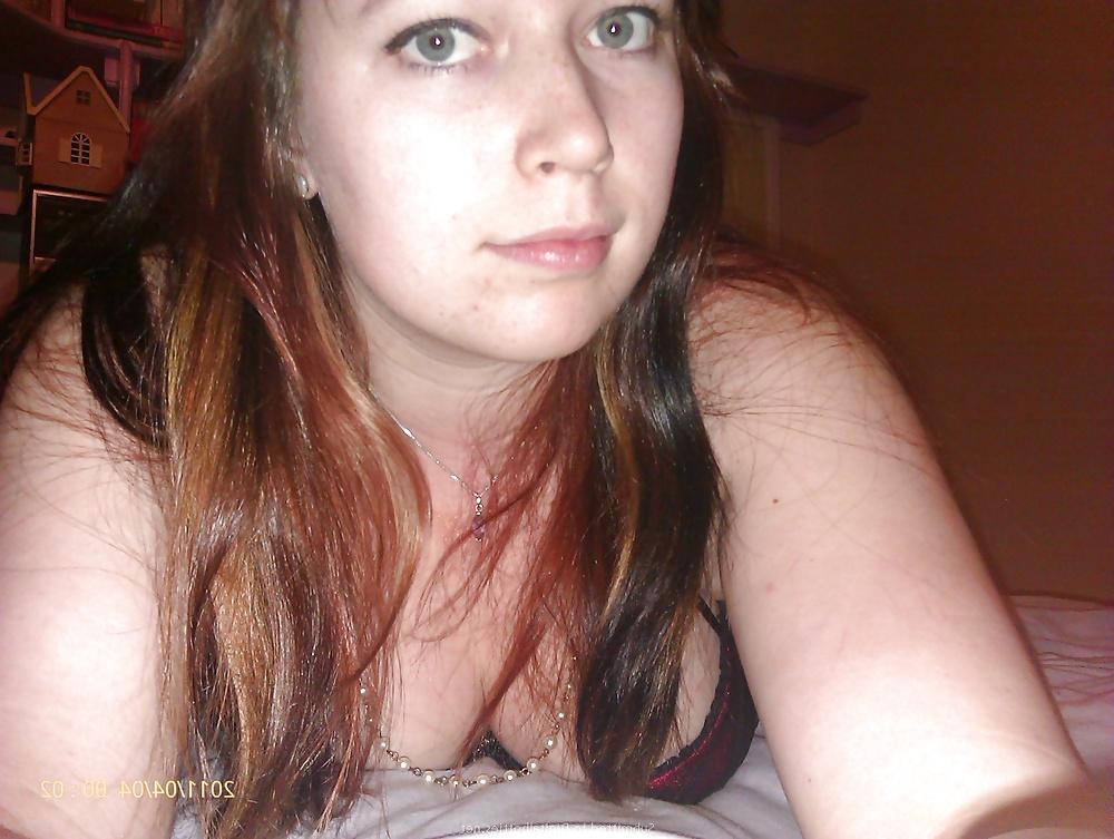 25P Hot Chubby Amateur Girl