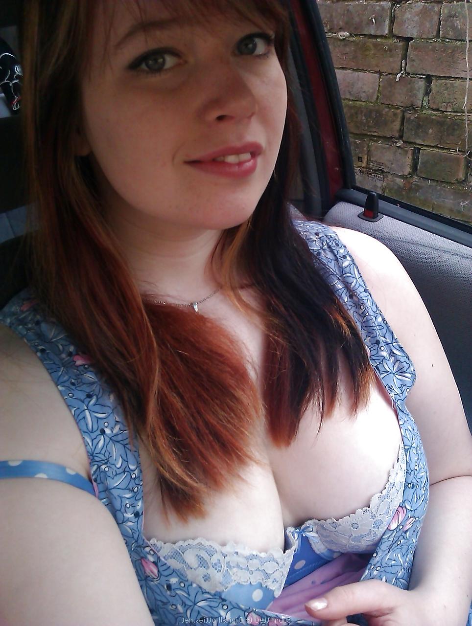 25P Hot Chubby Amateur Girl