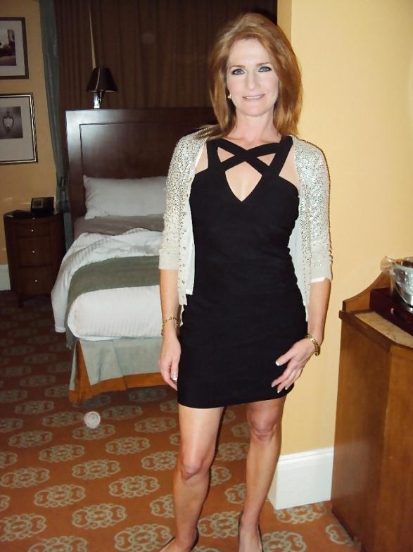 25P Sexy Amateur Wife