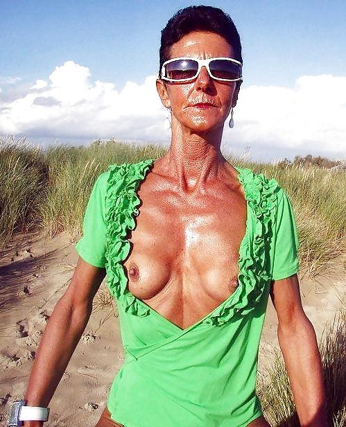 18P Amateur Mature Granny Tasty Tits