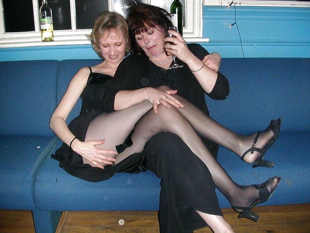 25P Only the best amateur mature ladies wearing PH 6.