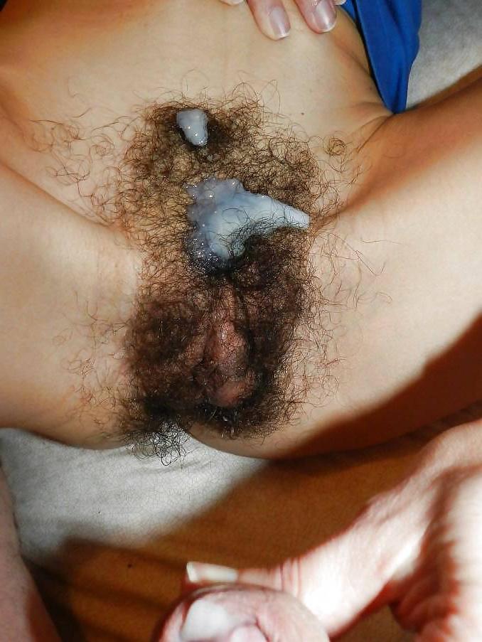 16P AMATEUR HUGE HAIRY MILF PUSSY 