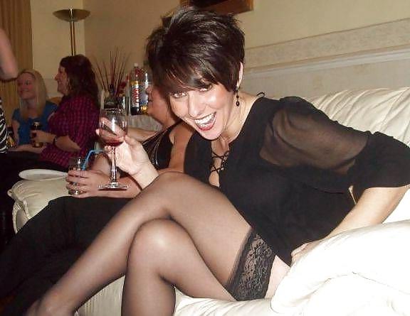 25P Only the best amateur mature ladies.70