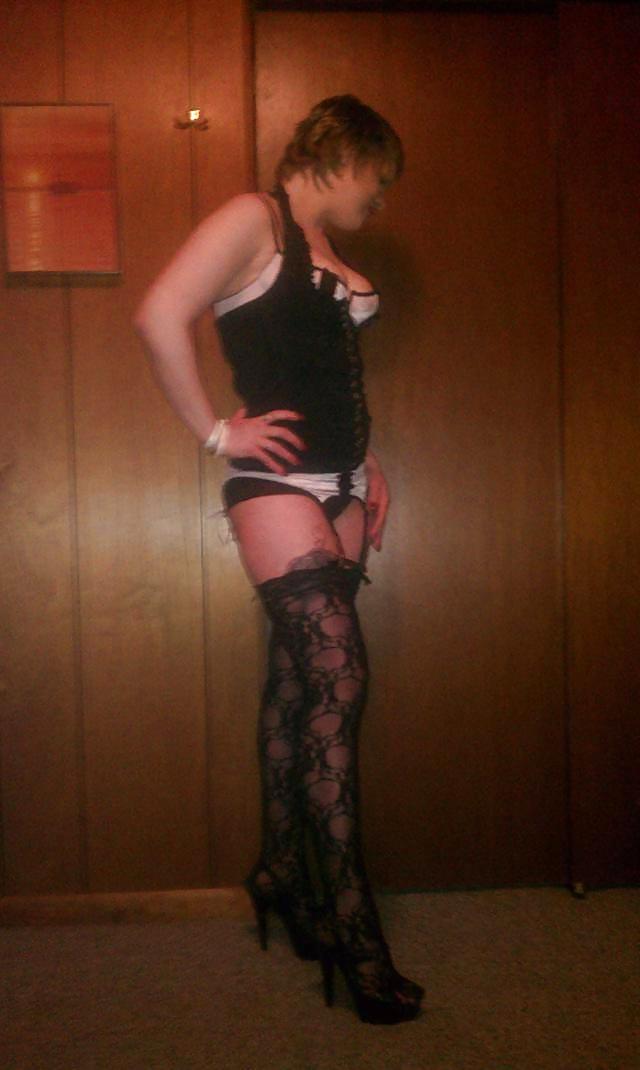 25P Amateur White Slut Wives 3