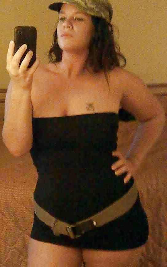 25P Amateur White Slut Wives 3