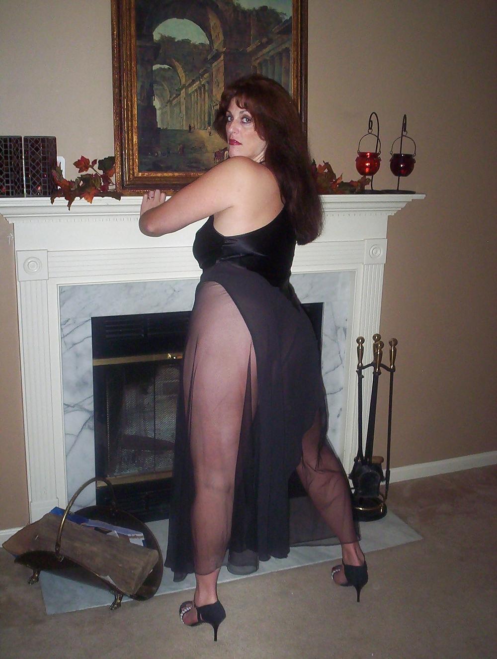 25P Busty Amateur Lady