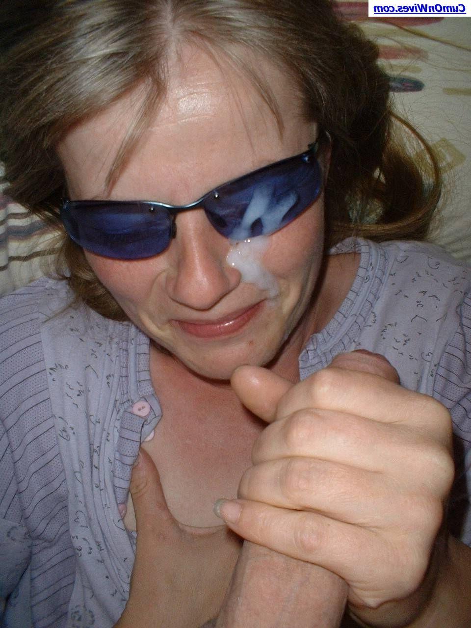 15P Amateur wife blowjob pictures