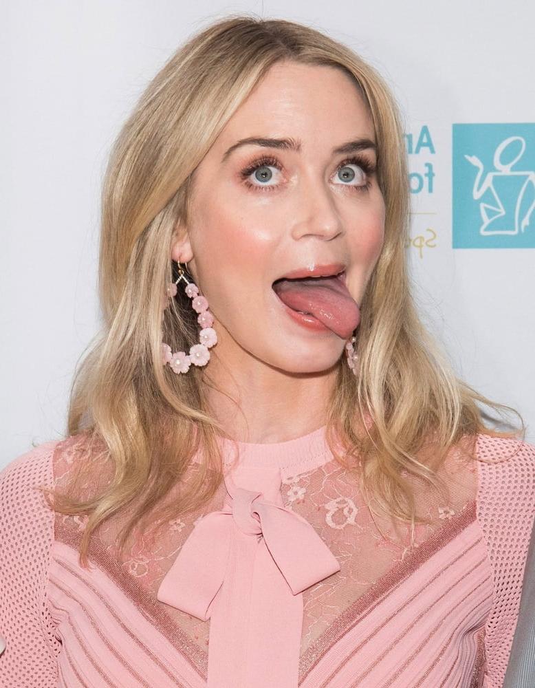 10P Top 10 deepthroat bitches