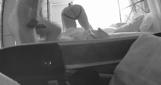 11P Horny Wife