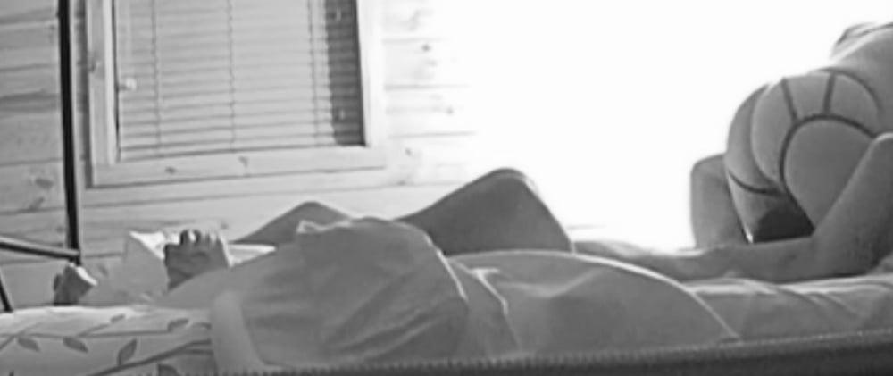 11P Horny Wife