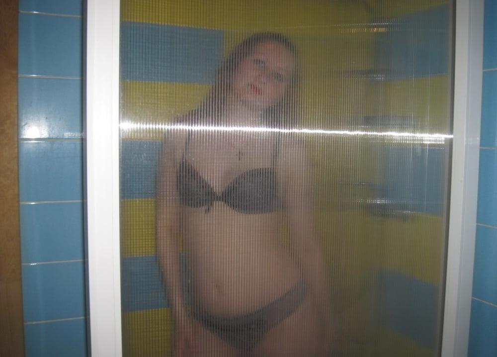 25P SLUT WIFE 681
