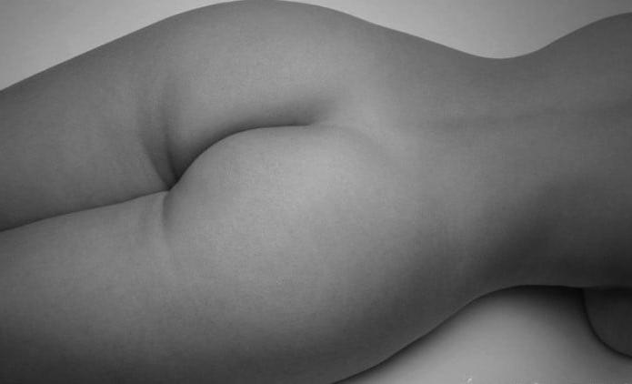 25P black and white