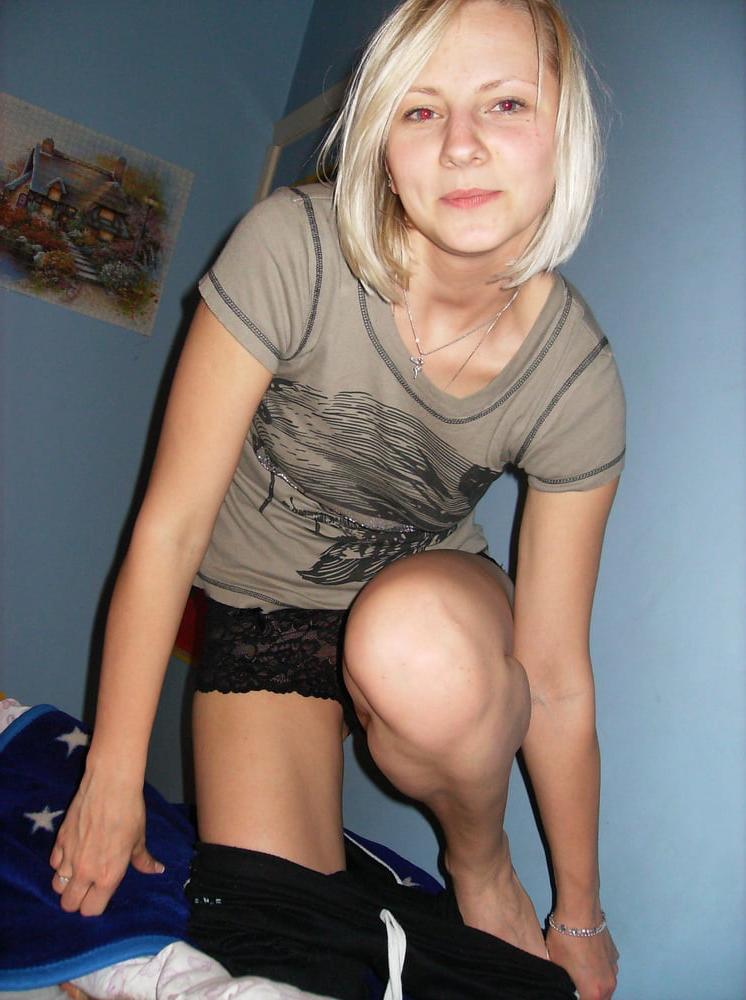 25P Women Need Exposure 690 - Young Horny Couple