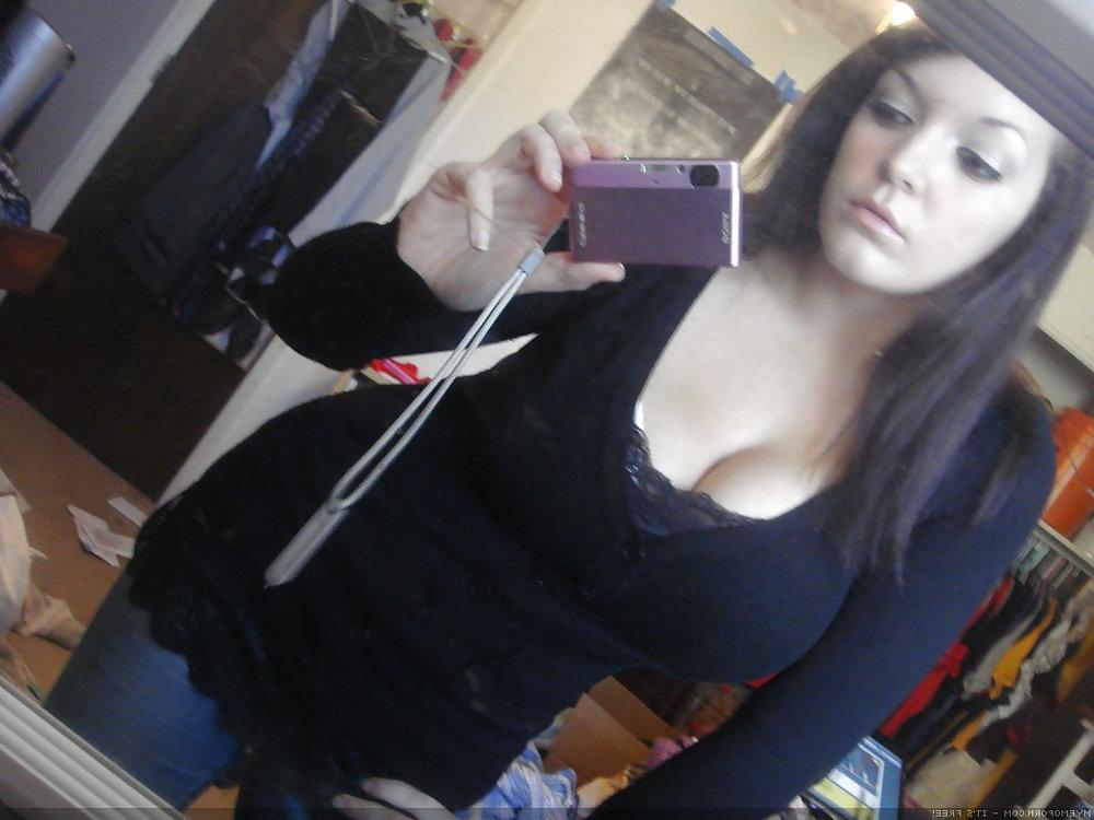 25P Winter pierzina - big boobs internet amateur model