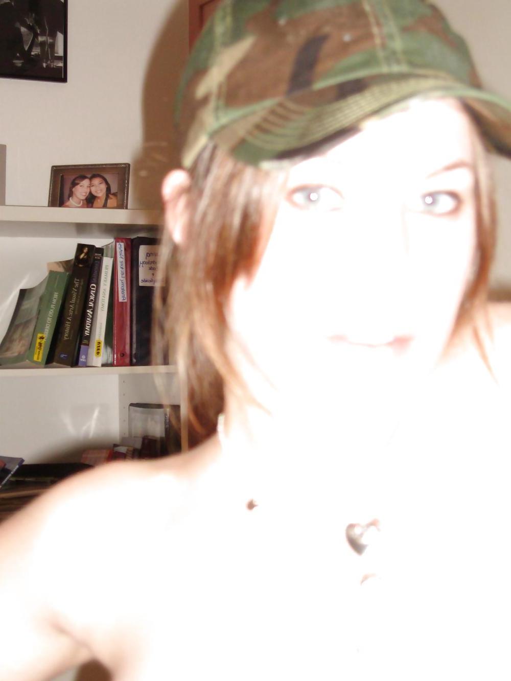 25P AMATEUR BEAUTY POSING