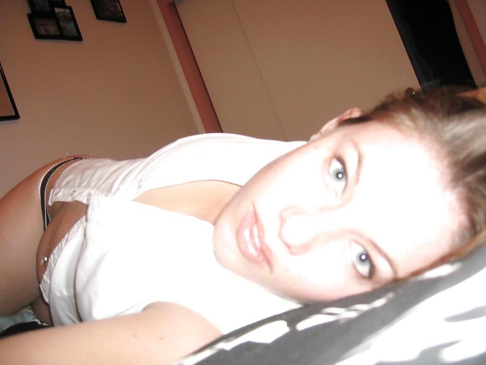 25P AMATEUR BEAUTY POSING
