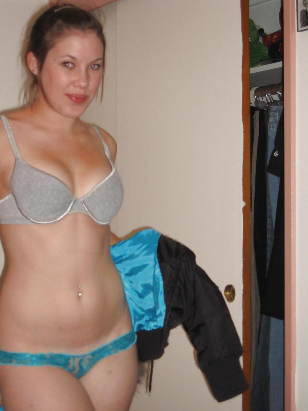 25P AMATEUR BEAUTY POSING