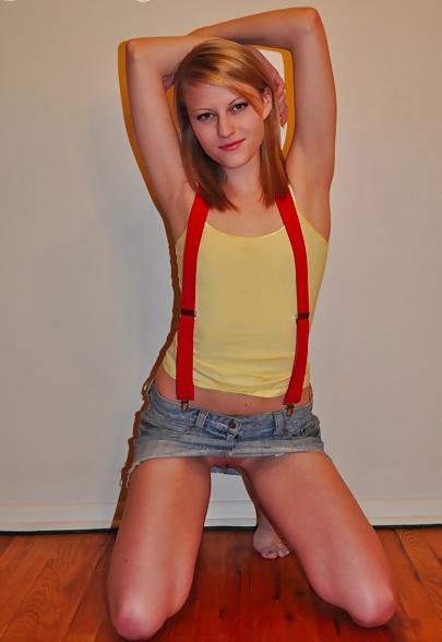 19P Sexy Legs Teen Amateur Poser