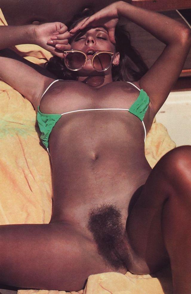 25P Retro n Nude Amateurs