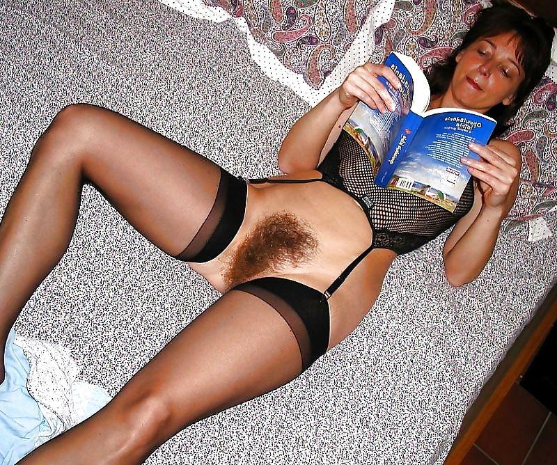 25P Retro n Nude Amateurs