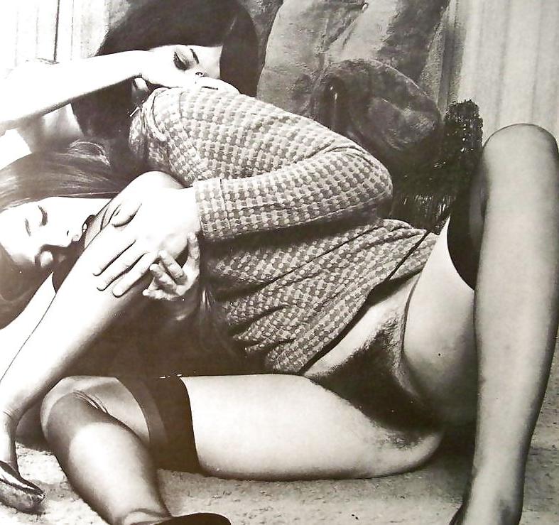 25P Retro n Nude Amateurs