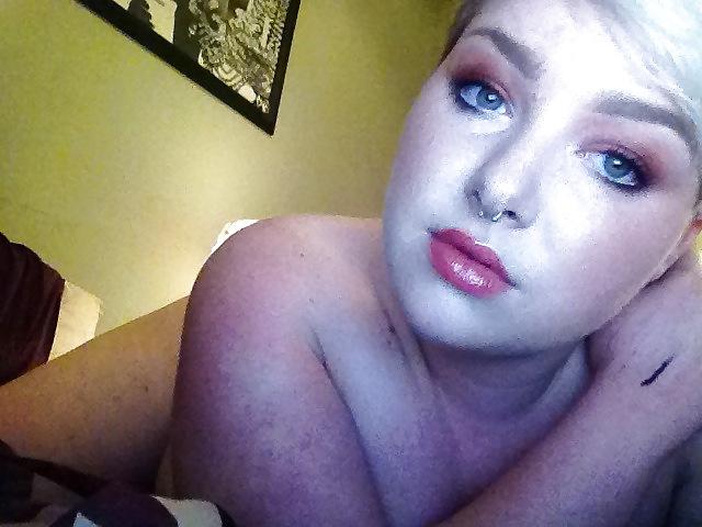 25P Amateur BBW - Short Hair.