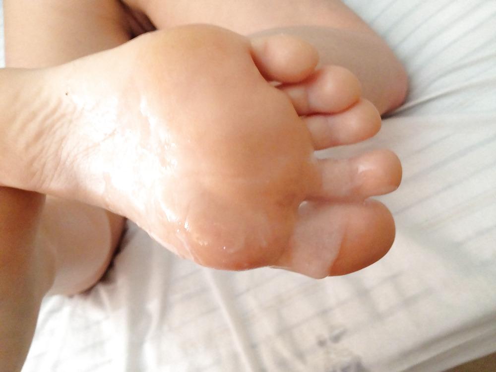 25P Awesome Amateur Teen Feet Part XIX