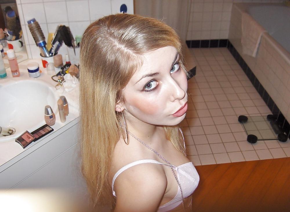 25P Blondes amateur German sexy girl
