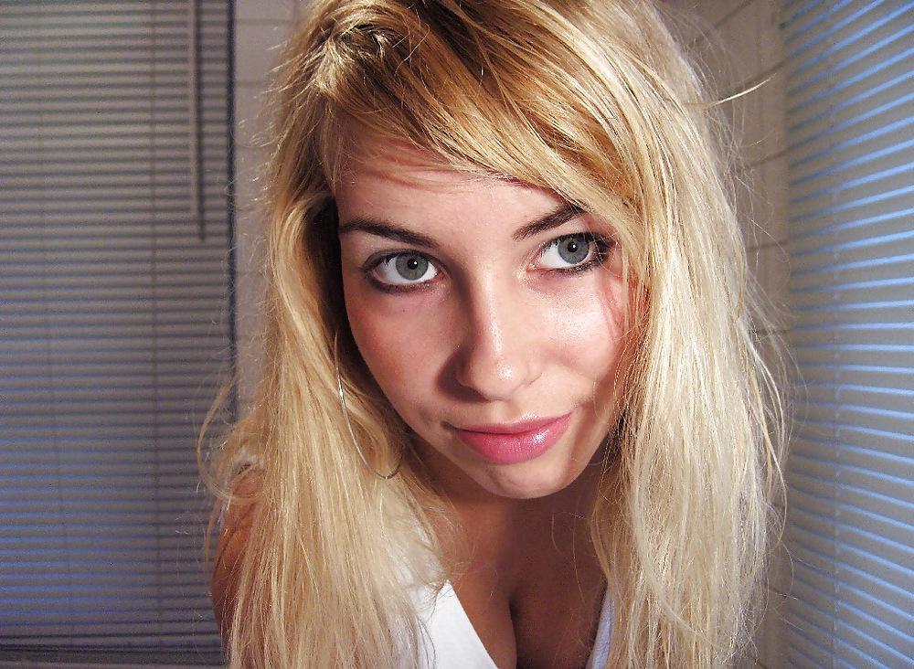 25P Blondes amateur German sexy girl