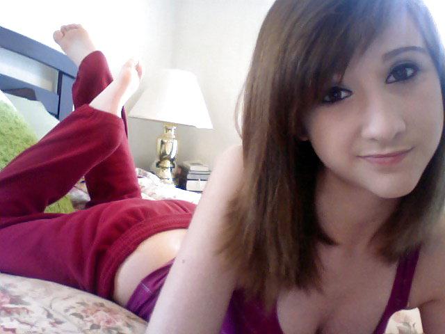 25P Awesome Amateur Teen Feet Part XXIII