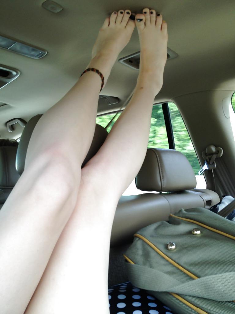 25P Awesome Amateur Teen Feet Part XXIII